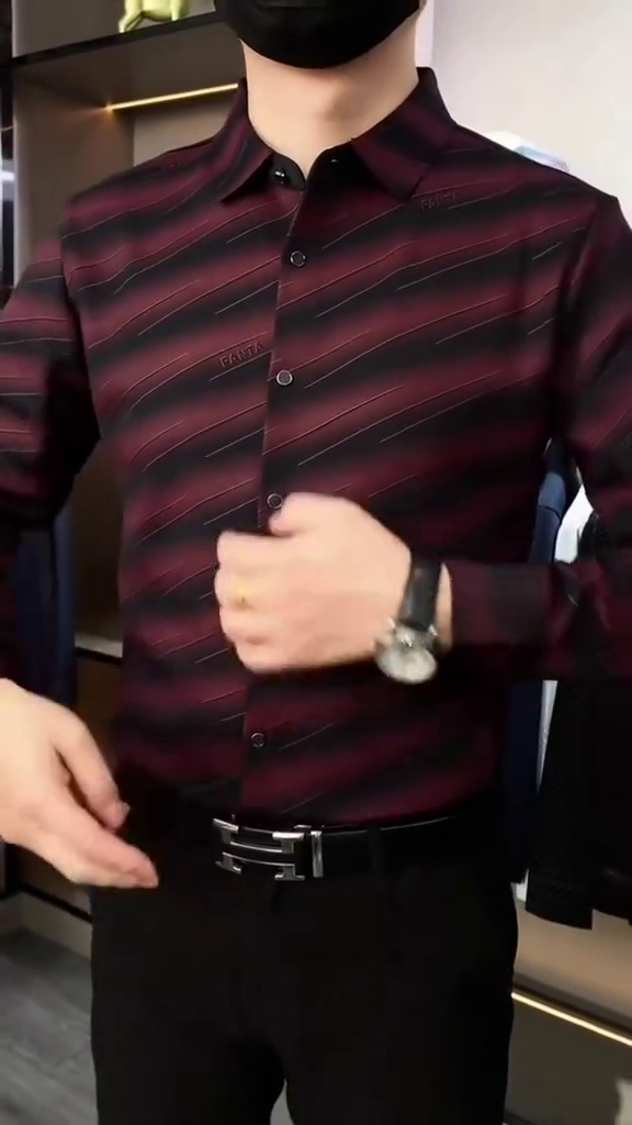Men Navy Blue & Maroon Slim Fit Striped Casual Shirt